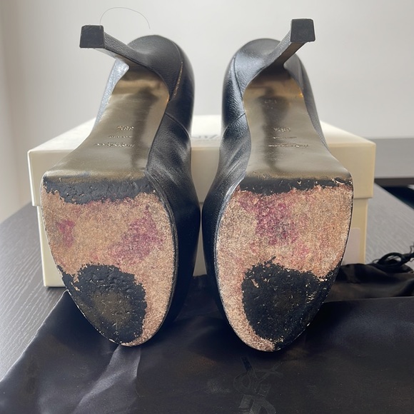 YSL Black Leather Pump - Picture 5 of 8